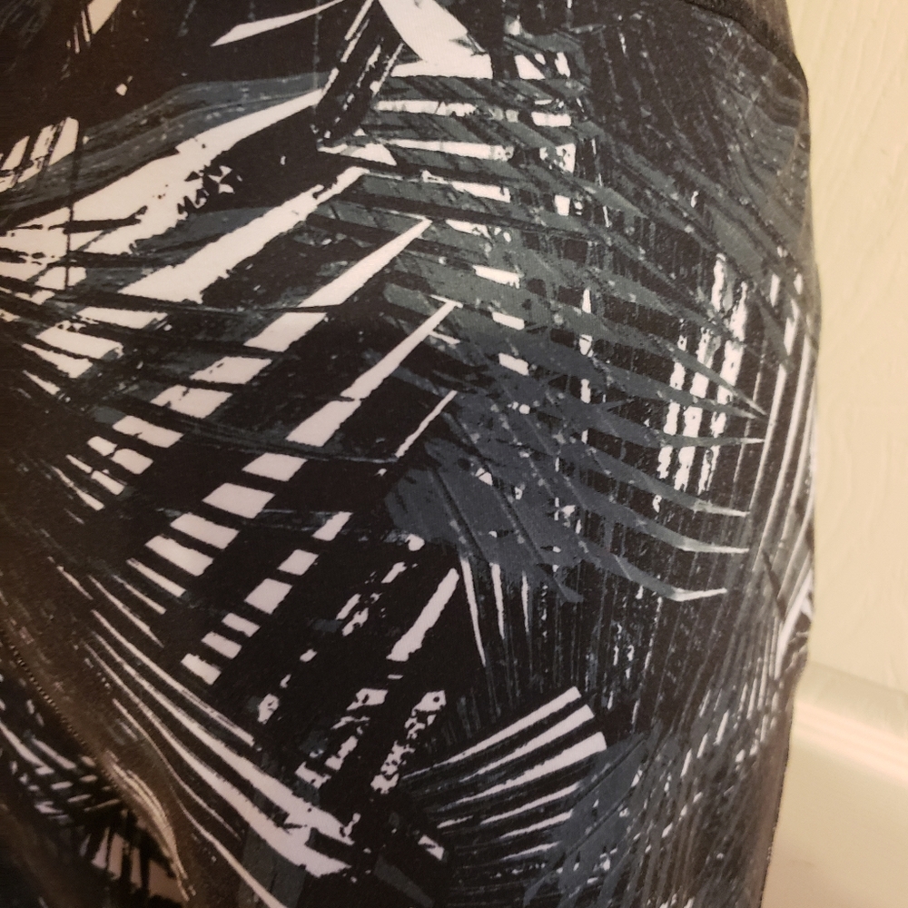 Old Navy Active Maternity Exercise Capris